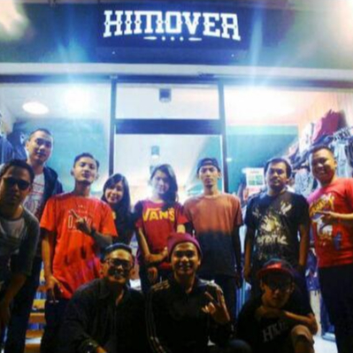 Himover.Co Tshirt Hitam Distro LOWCIRCLE FONT Reguler FIT Cotton Combat Soft 24s